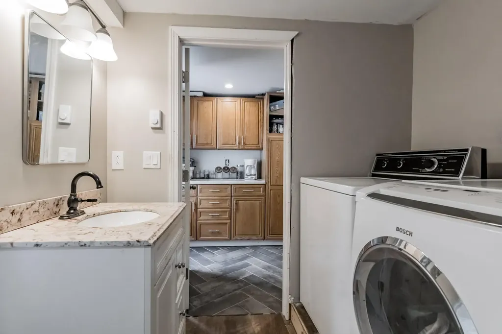 98 Cedar Street Rockland ME 04841