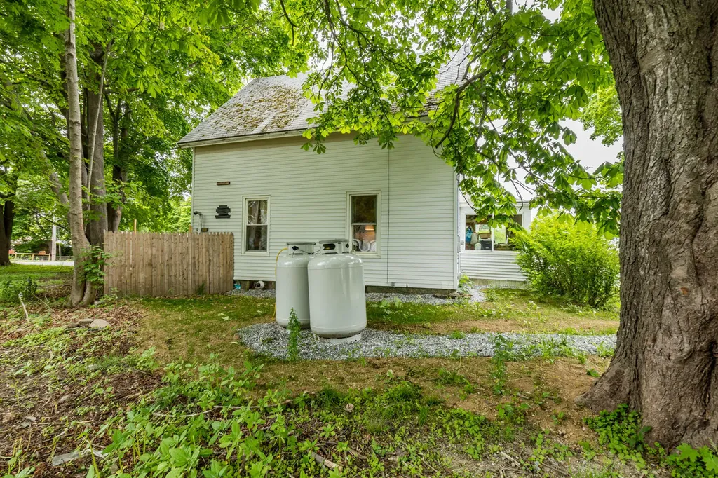 98 Cedar Street Rockland ME 04841