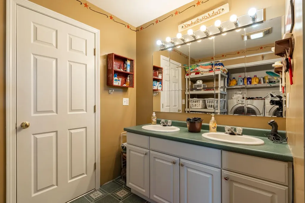 90 King Road Lisbon ME 04250