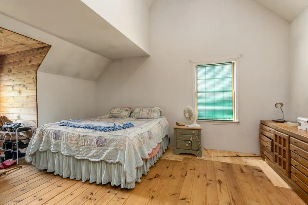 90 King Road Lisbon ME 04250