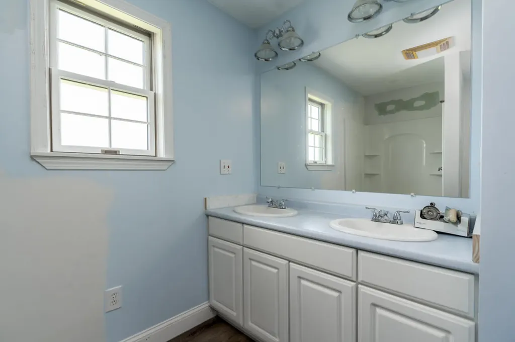 90 King Road Lisbon ME 04250