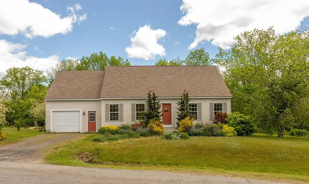 21 Littlefield Street Rockland ME 04841
