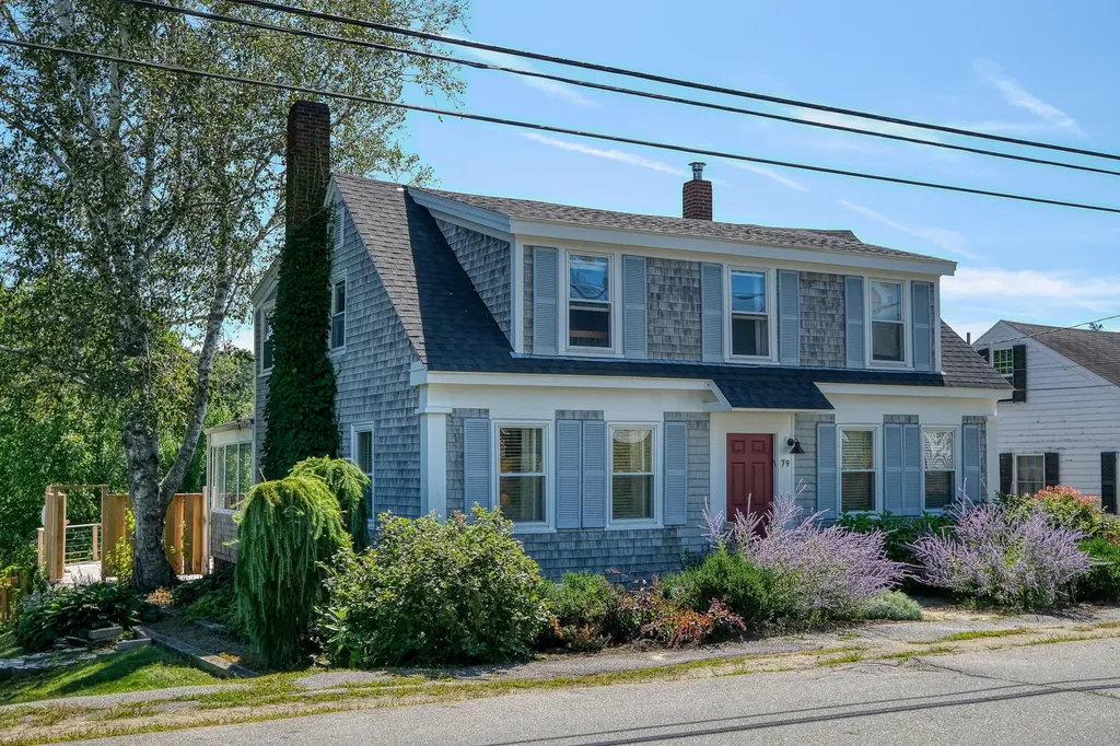 79 Church Street Damariscotta ME 04543