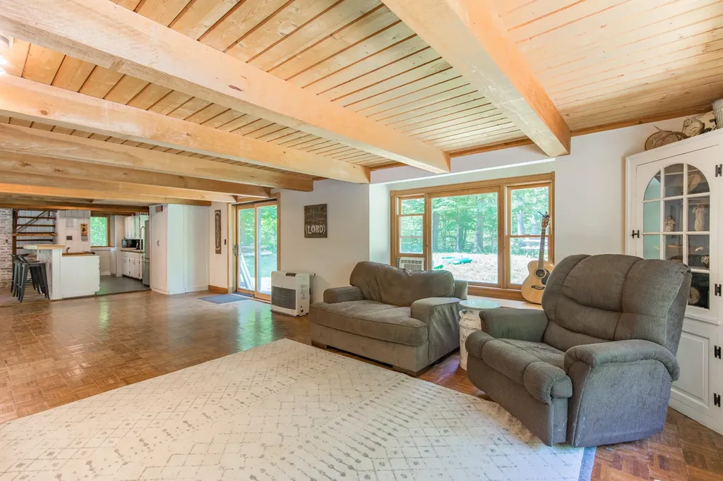 48 Carpenter Hill Road Alfred ME 04002