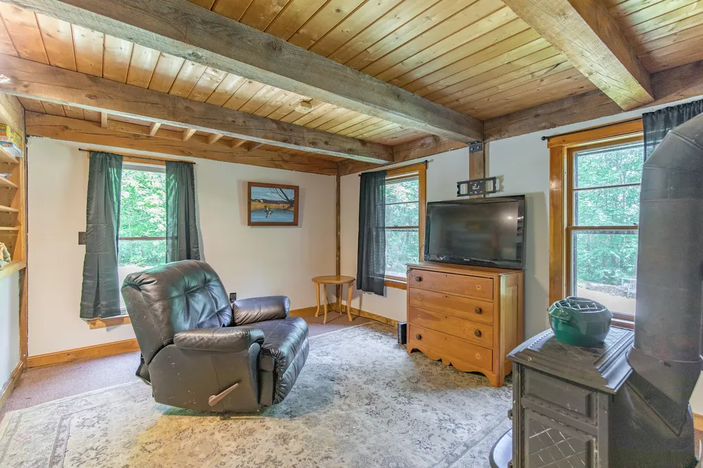 48 Carpenter Hill Road Alfred ME 04002