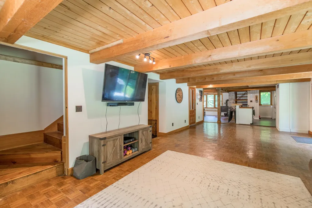 48 Carpenter Hill Road Alfred ME 04002