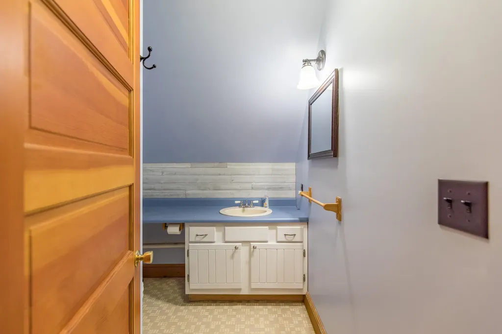 48 Carpenter Hill Road Alfred ME 04002
