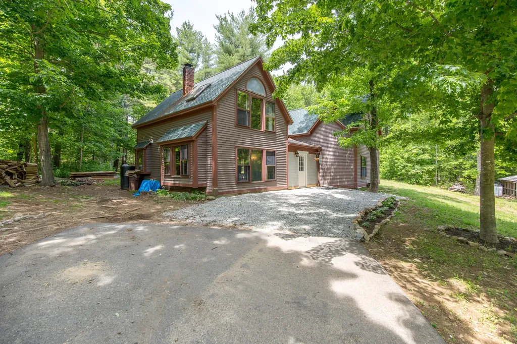 48 Carpenter Hill Road Alfred ME 04002