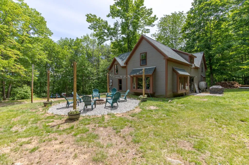 48 Carpenter Hill Road Alfred ME 04002
