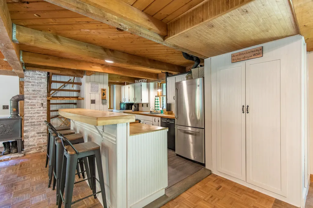 48 Carpenter Hill Road Alfred ME 04002