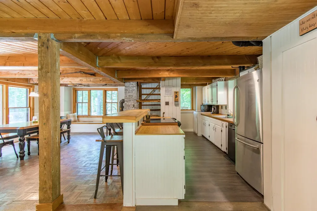 48 Carpenter Hill Road Alfred ME 04002
