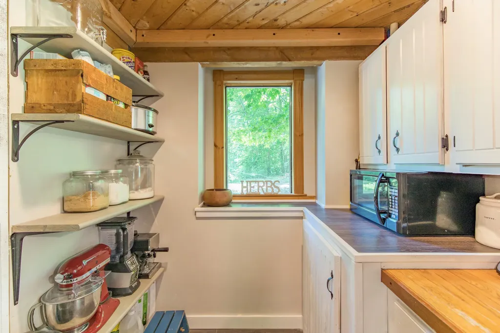 48 Carpenter Hill Road Alfred ME 04002