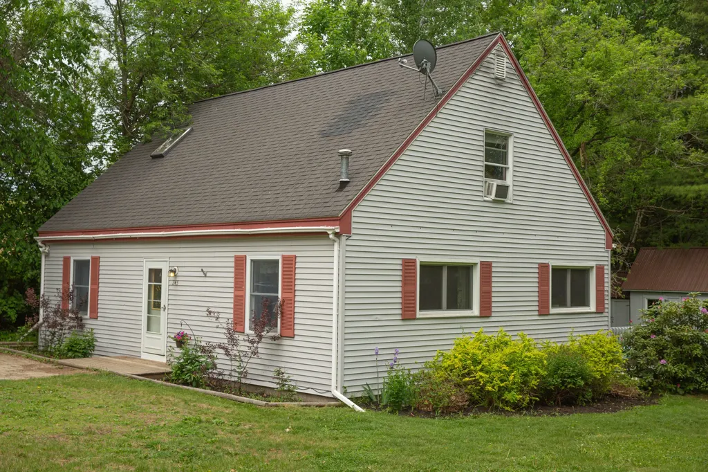 245 Broad Street Auburn ME 04210