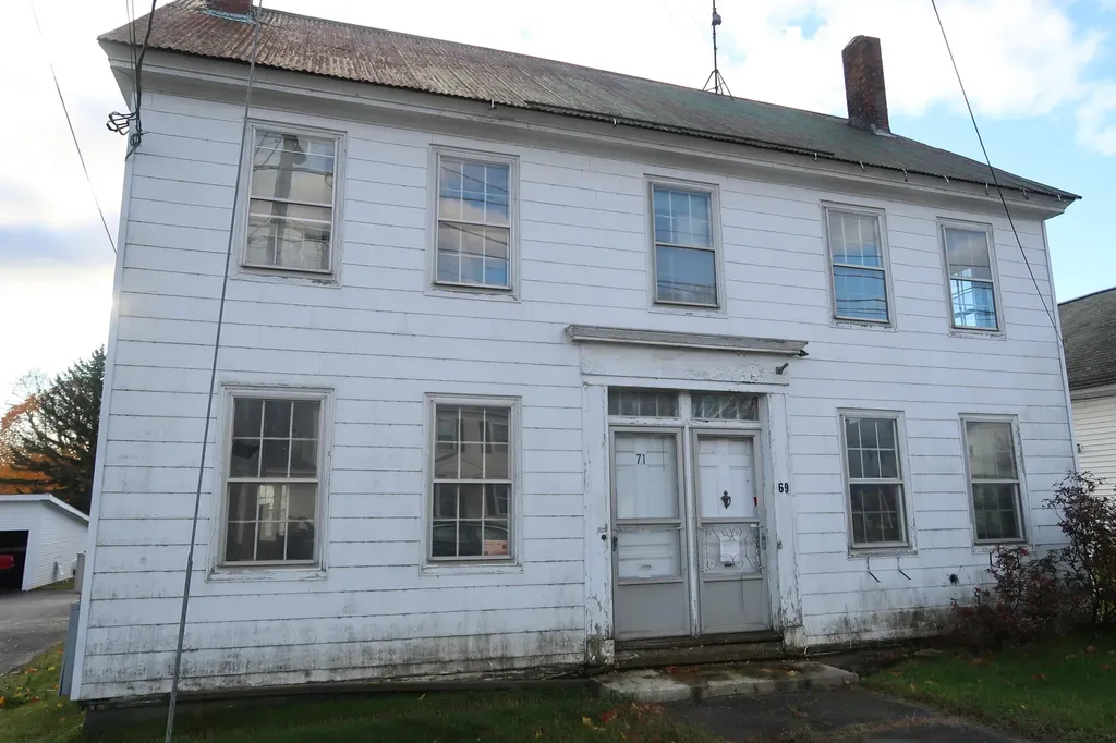69 Main Street Winthrop ME 04364