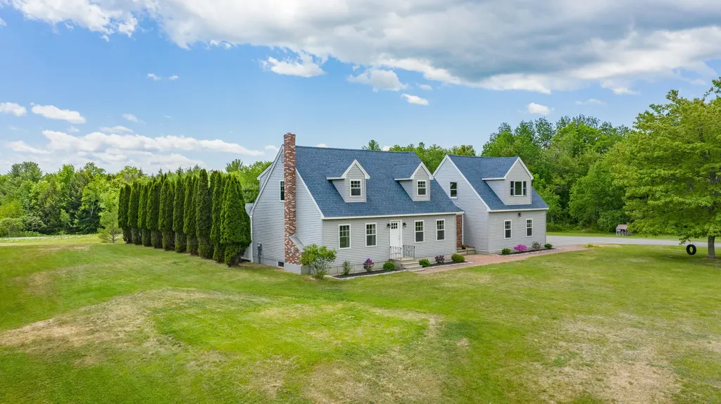 86 Dow Road Gorham ME 04038