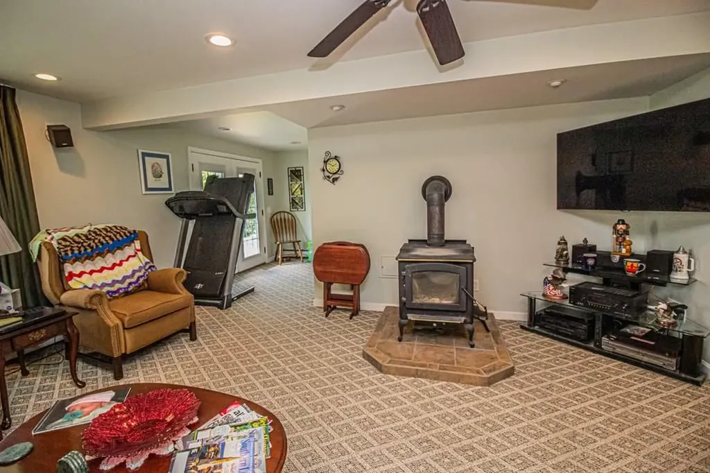 121 Johnson Heights Farmington ME 04938