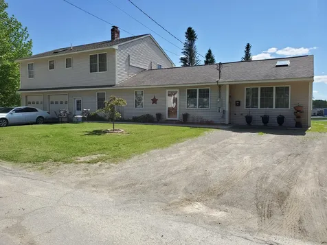 15 Wiseman Street Newport ME 04953