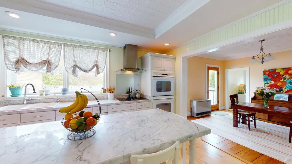 348 Broadway Rockland ME 04841