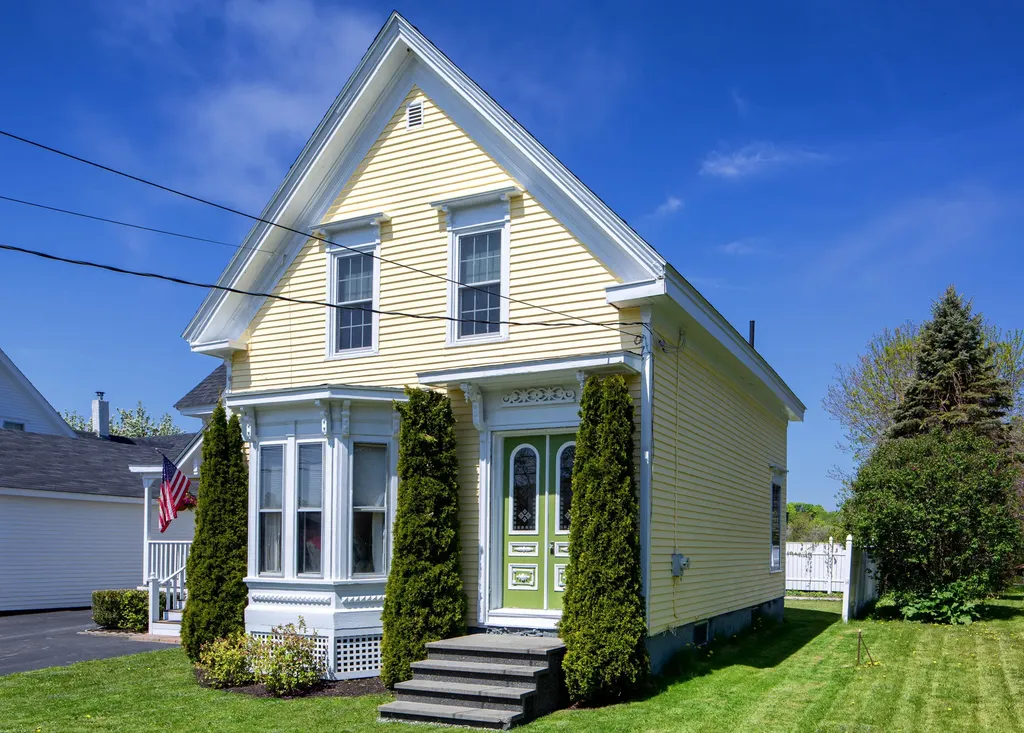 348 Broadway Rockland ME 04841