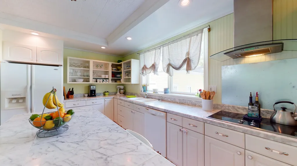 348 Broadway Rockland ME 04841