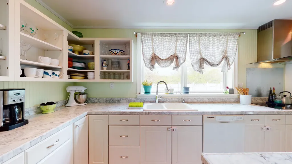 348 Broadway Rockland ME 04841