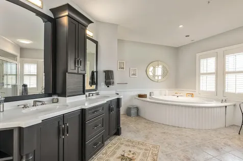 32 Badgers Island W Kittery ME 03904