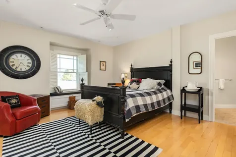 32 Badgers Island W Kittery ME 03904