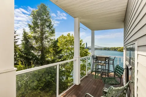 32 Badgers Island W Kittery ME 03904