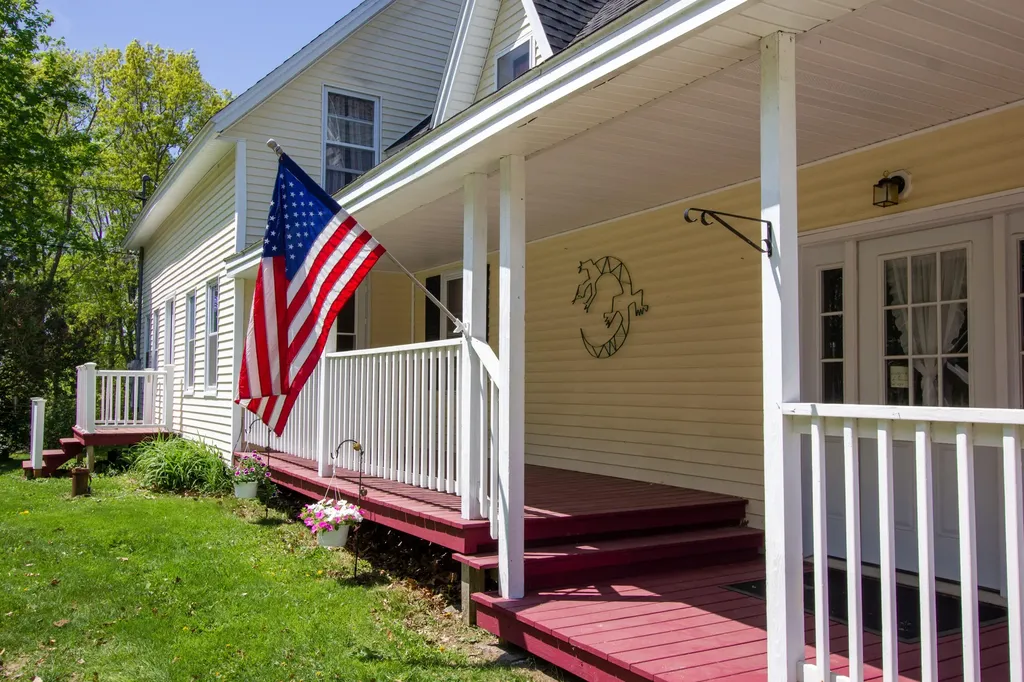 136 Bangor Road Unity ME 04988