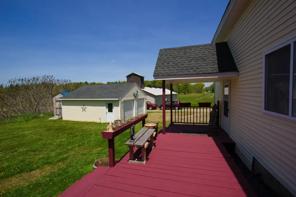 136 Bangor Road Unity ME 04988