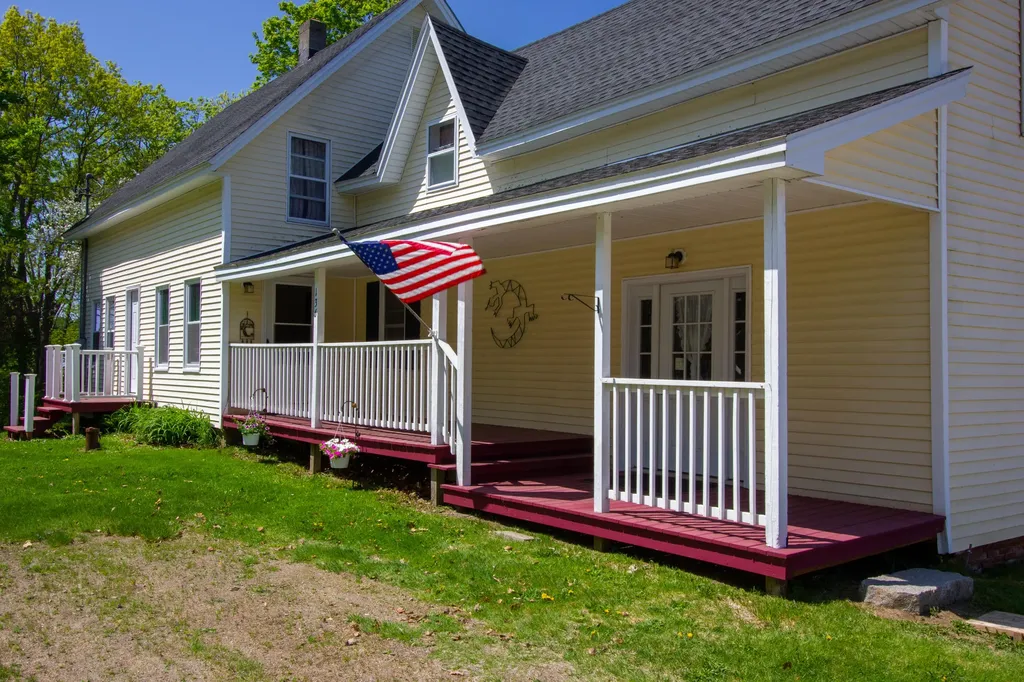 136 Bangor Road Unity ME 04988