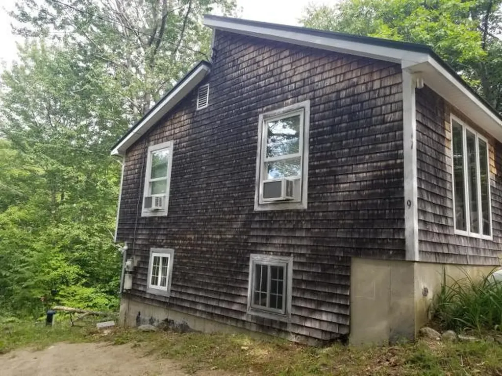 9 Douglas Drive Hebron ME 04238