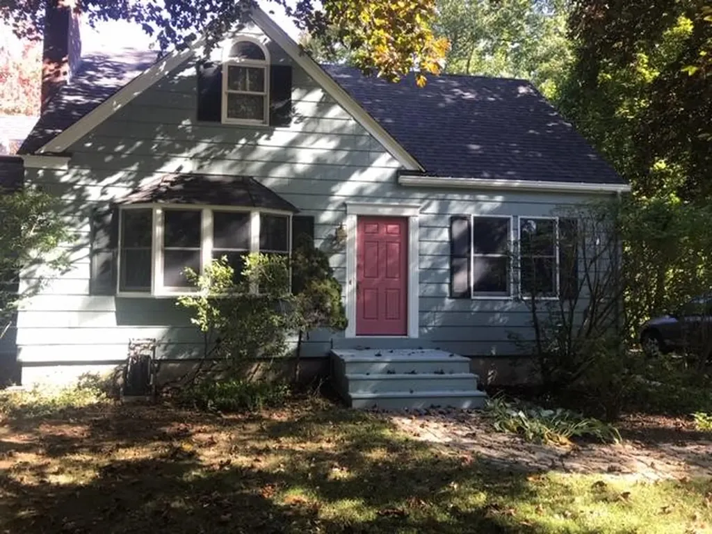 8 Maura Court Waterville ME 04901