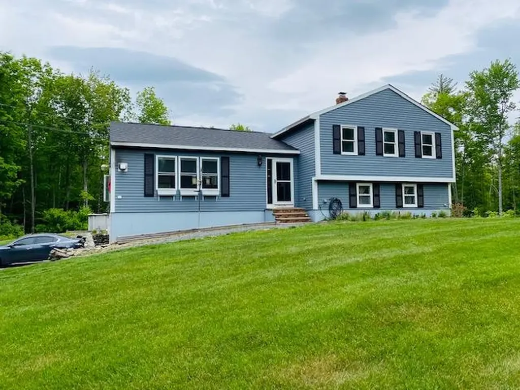 25 White Oak Lane Alfred ME 04002