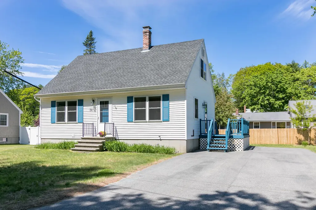 34 Hanson Drive Topsham ME 04086