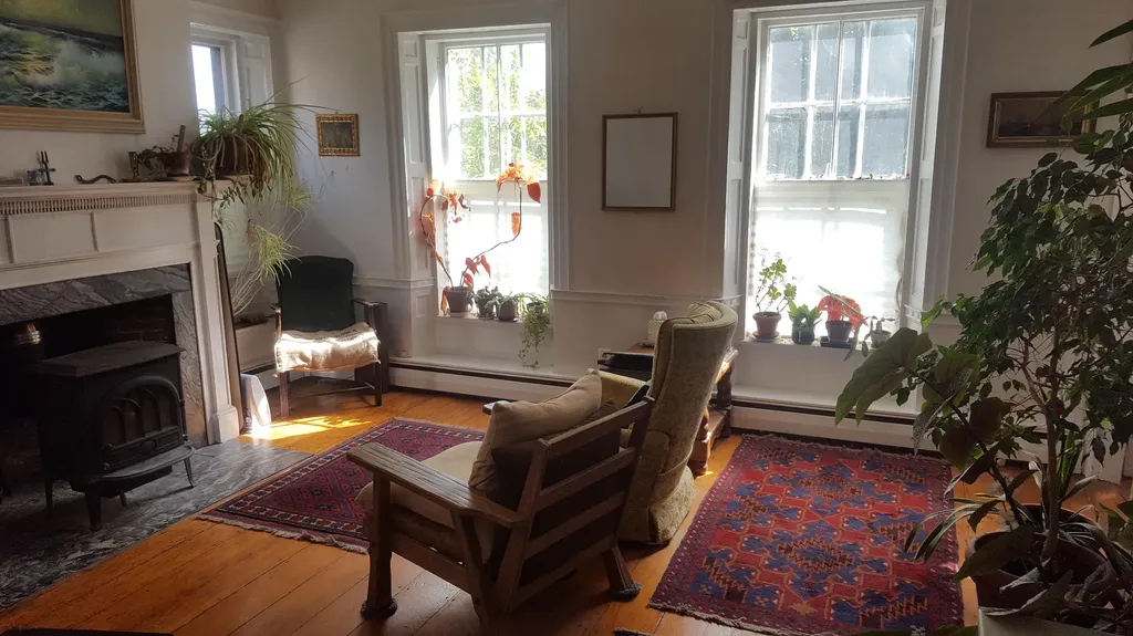16 Central Street Hallowell ME 04347