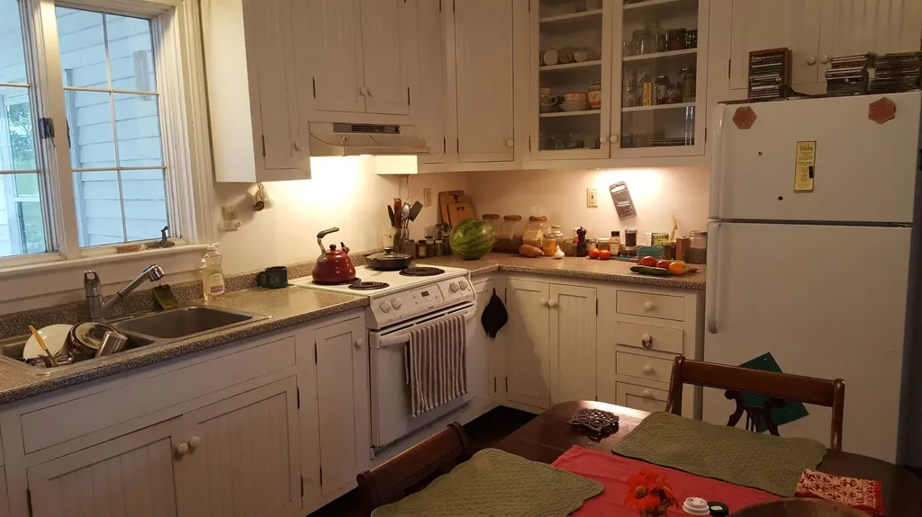 16 Central Street Hallowell ME 04347