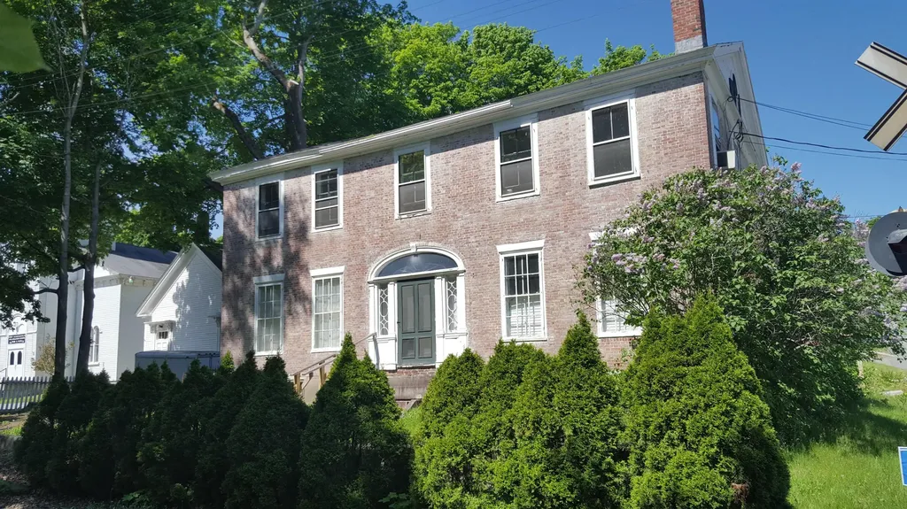 16 Central Street Hallowell ME 04347