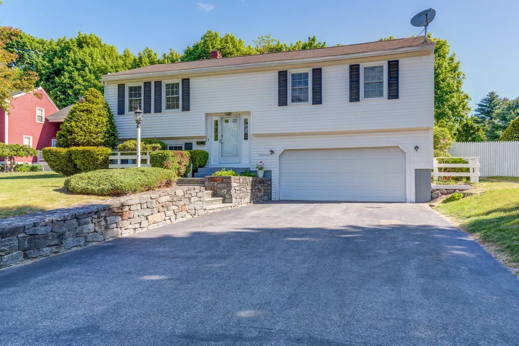 17 Meadow Lane Portland ME 04103