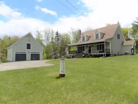 94 Woody Lane Cushing ME 04563