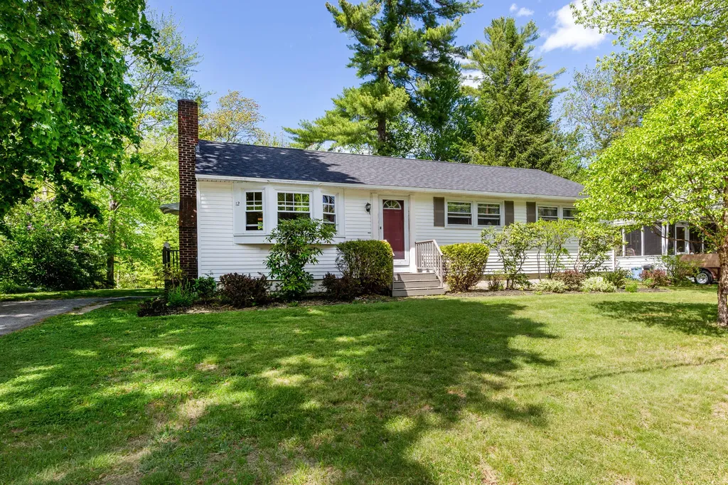 12 Peary Drive Brunswick ME 04011