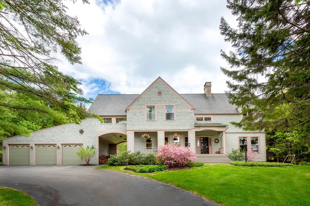 35 Crestview Lane Brunswick ME 04011