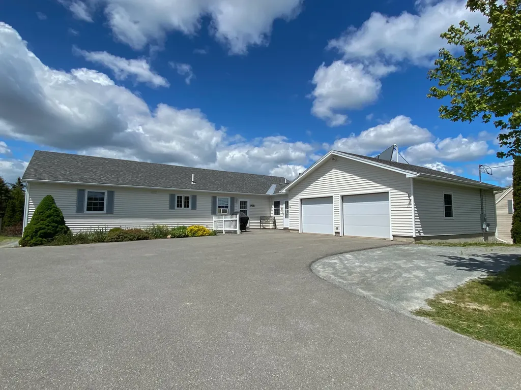 918 Essex Street Bangor ME 04401