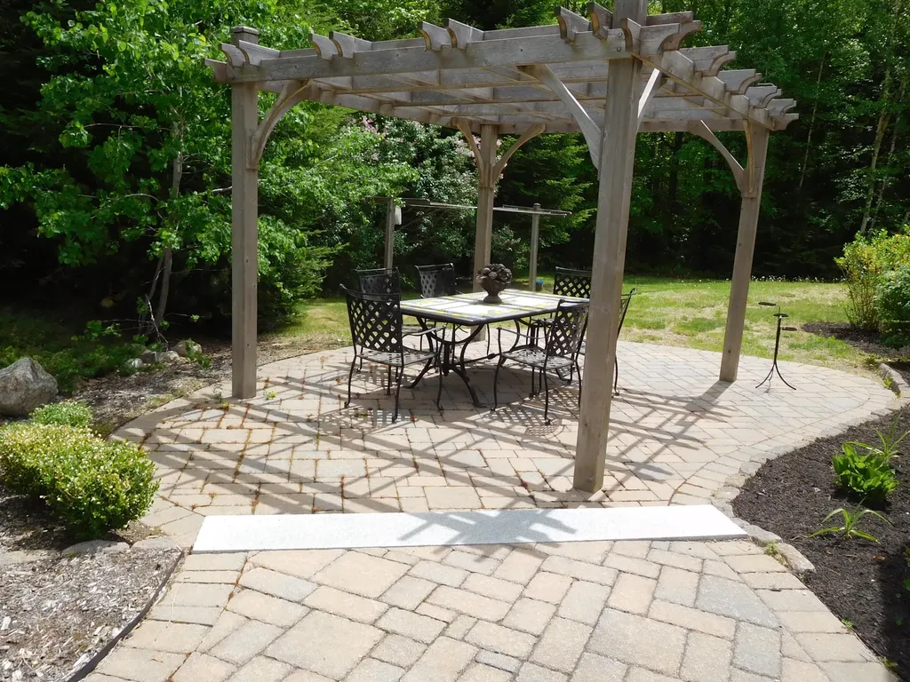 31 Mountain Road Minot ME 04258