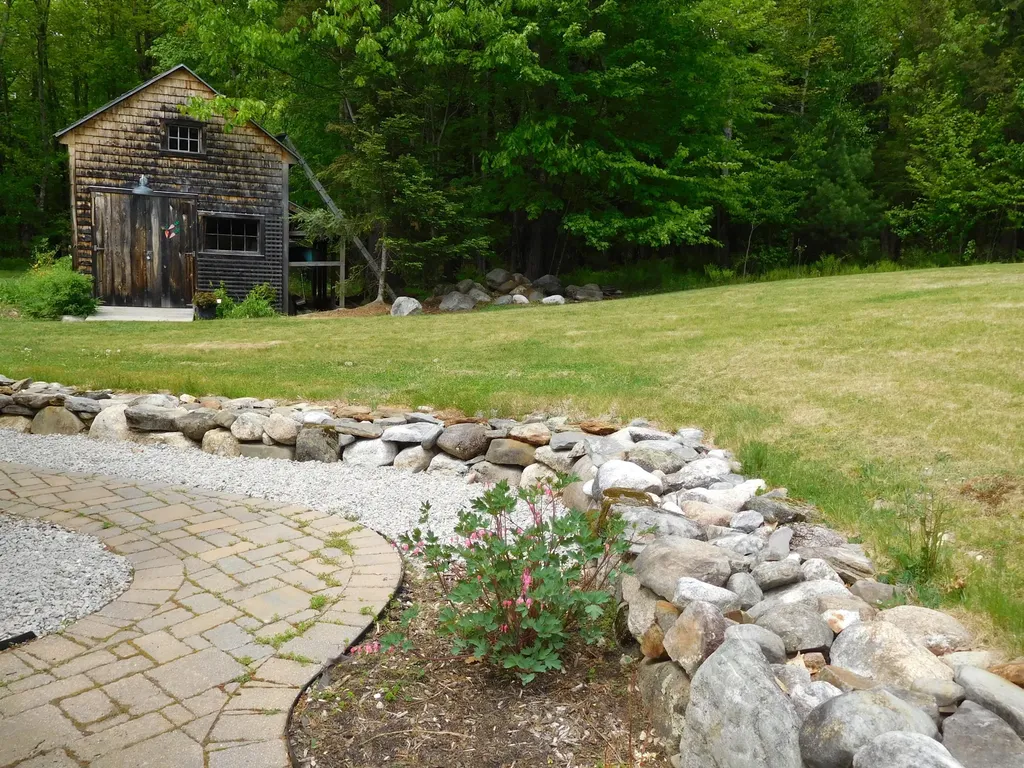 31 Mountain Road Minot ME 04258