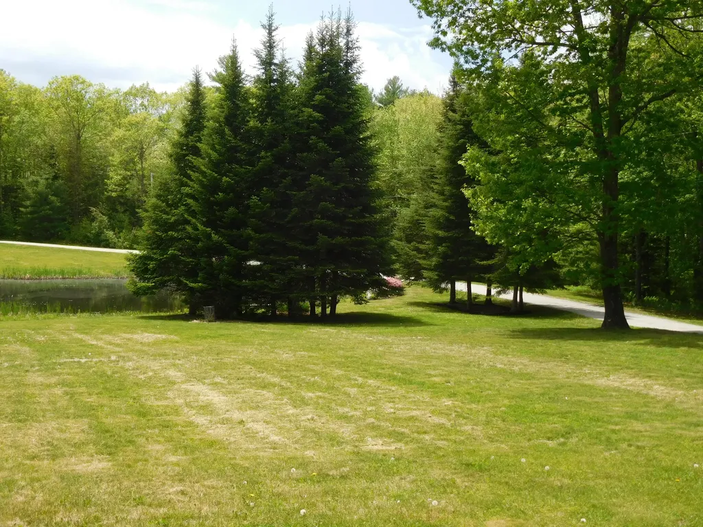 31 Mountain Road Minot ME 04258