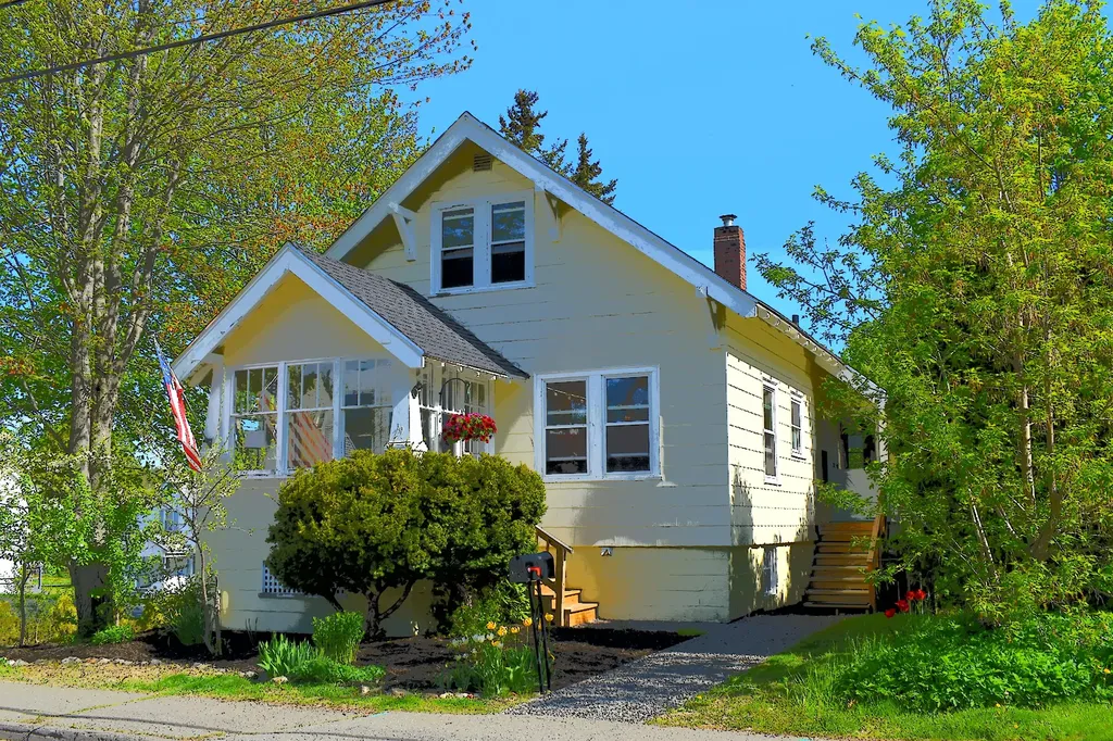 29 Purinton Avenue Augusta ME 04330