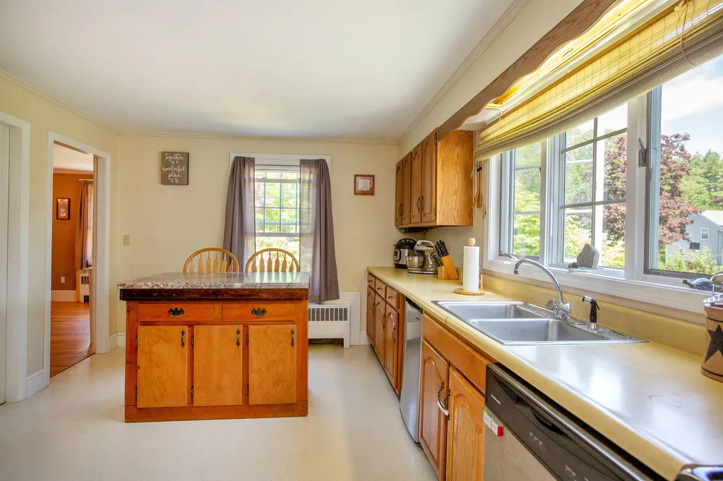 76 Fairview Avenue Augusta ME 04330