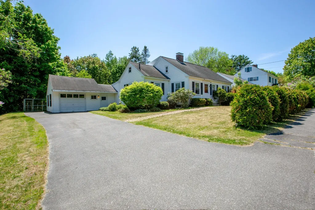 76 Fairview Avenue Augusta ME 04330