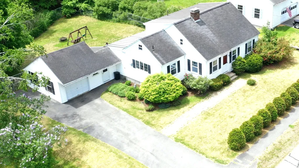 76 Fairview Avenue Augusta ME 04330